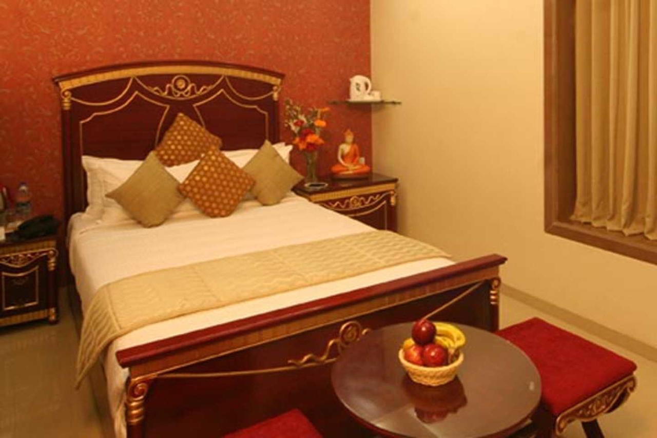 Hotel Gold Coast Bombay Eksteriør billede