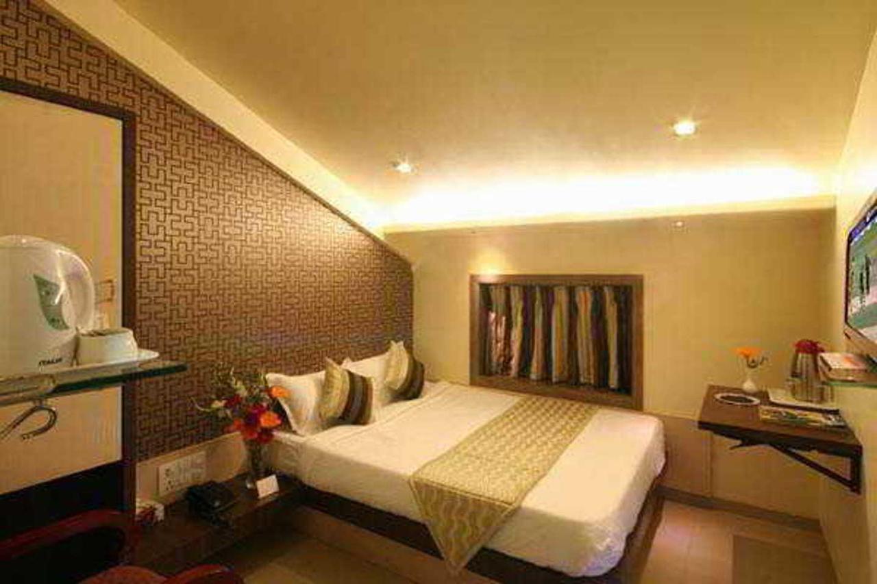 Hotel Gold Coast Bombay Eksteriør billede