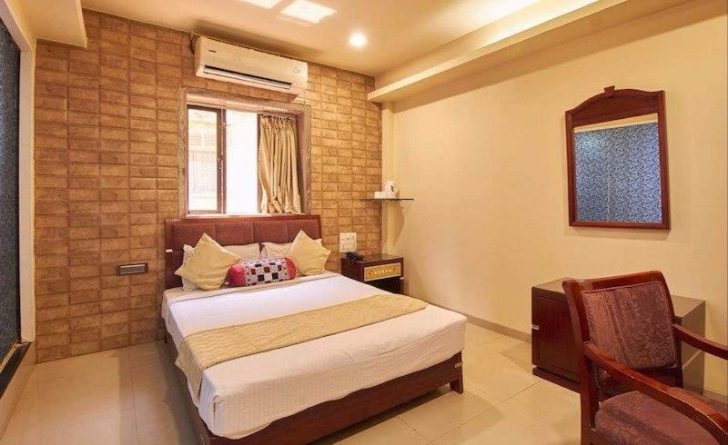 Hotel Gold Coast Bombay Eksteriør billede